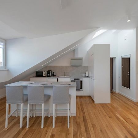 White 1 Bd Old Town Apartment By Hostlovers Kaunas Exteriör bild