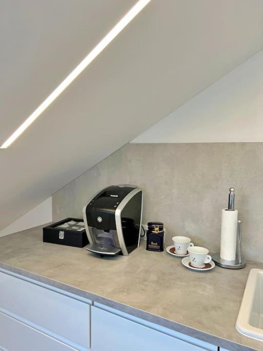 White 1 Bd Old Town Apartment By Hostlovers Kaunas Exteriör bild