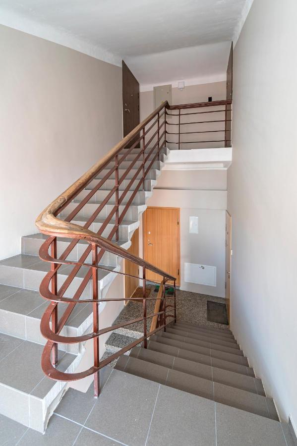 White 1 Bd Old Town Apartment By Hostlovers Kaunas Exteriör bild