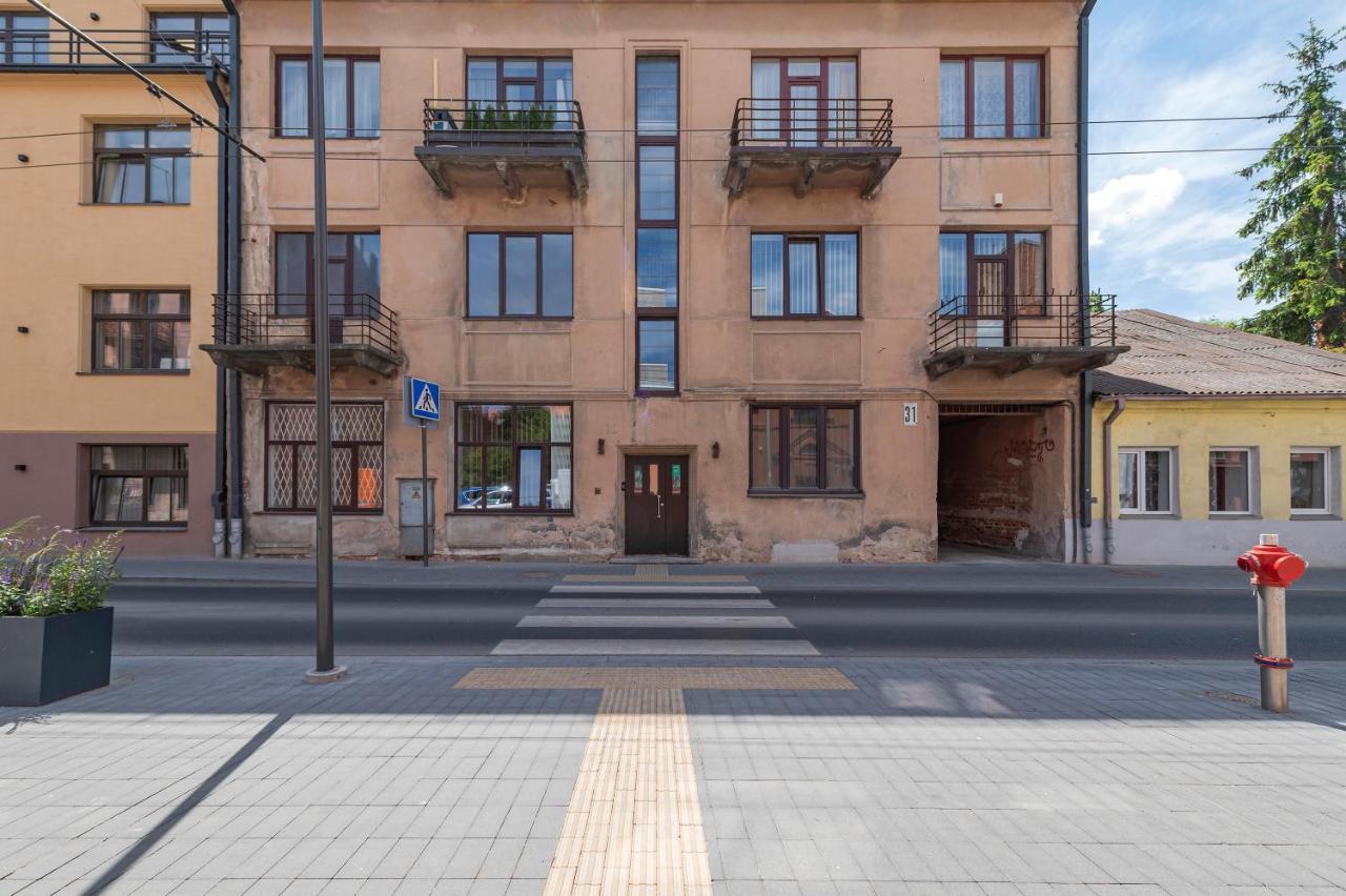 White 1 Bd Old Town Apartment By Hostlovers Kaunas Exteriör bild